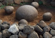 Ilha de Páscoa – Conheça Te Pito Kura o umbigo do mundo.