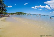 Conheça a Baía dos Golfinhos, em Governador Celso Ramos – SC. Baía dos Golfinhos - Governador Celso Ramos - SC