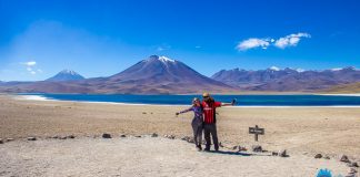Lagunas Altiplânicas – Como é o tour pelas lagos do Atacama. Lagoa Miscanti - Lagunas Altiplânicas - Atacama